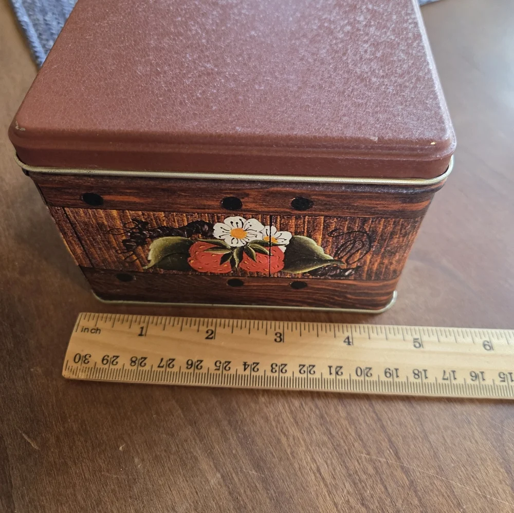 Vtg Tin With Strawberries & Blossoms With Faux Wood Background